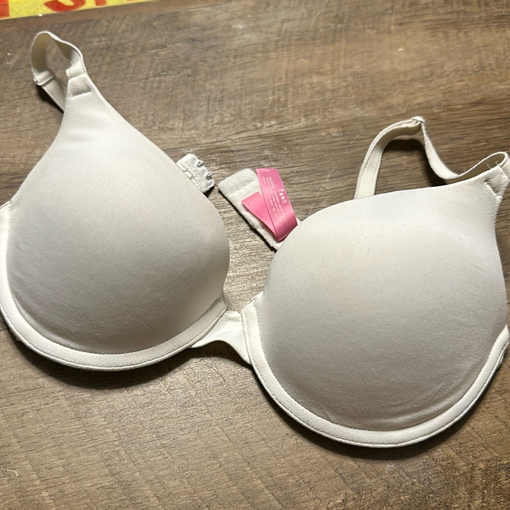 White Victoria’s Secret Bra